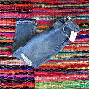 NWT We the Free Free People Distressed Jeans  25